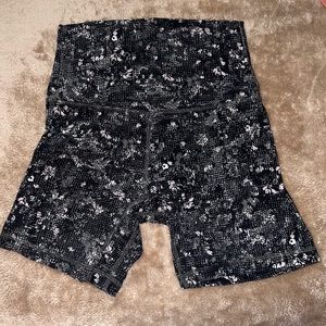 Lululemon biker shorts